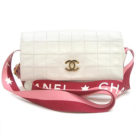 Chanel()   ø ȭƮ  