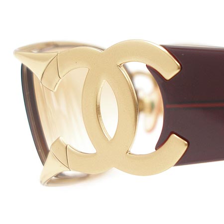 Chanel(����) 2022 C136. CC �ΰ� ���� �簢 ��Ż ������ ���� ���۶� �̹���4 - ���̺��� �߰���ǰ