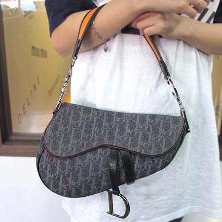 Dior(ũ����î���) �ö���Ʈ ����� �̹���5 - ���̺��� �߰���ǰ