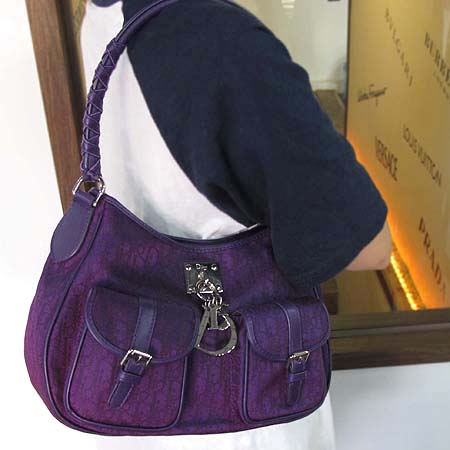 Dior(ũ����î���) ������ø� ���� �ΰ� �к긯 2���� ����� �̹���5 - ���̺��� �߰���ǰ