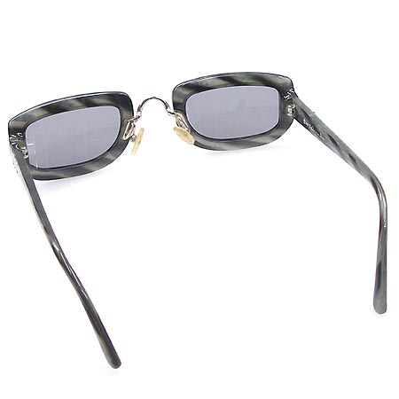 Dior(ũ����î���) ���۶� �̹���4 - ���̺��� �߰���ǰ