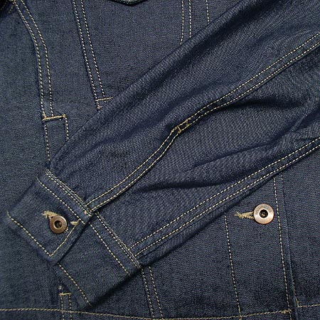 CERRUTI(����Ƽ) û���� �̹���3 - ���̺��� �߰���ǰ