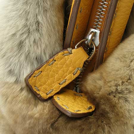 Fendi(���) �䳢�� ��Ʈ�� �̹���4 - ���̺��� �߰���ǰ