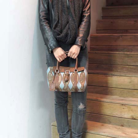 Fendi(���) 8BR486 �������� ��Ʈ�� �̹���5 - ���̺��� �߰���ǰ