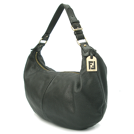 Fendi(���) ȣ���� �̹���3 - ���̺��� �߰���ǰ
