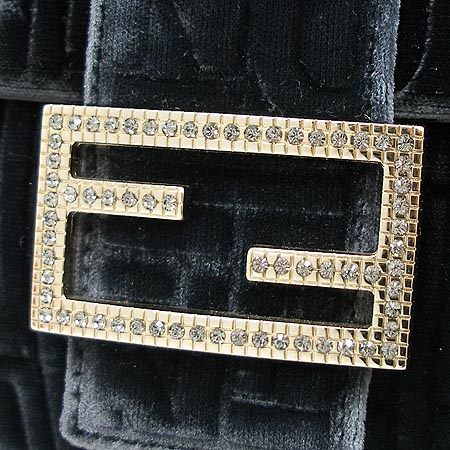 Fendi(���) �ٰ�Ʈ 8BR600 09�� �Ż� ����� [�д����] �̹���4 - ���̺��� �߰���ǰ