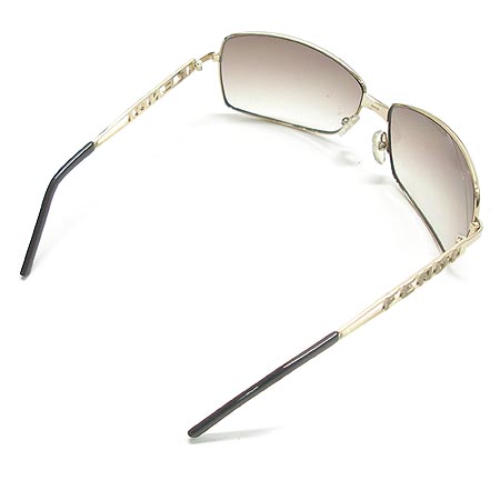 Fendi(���) ���۶� �̹���4 - ���̺��� �߰���ǰ