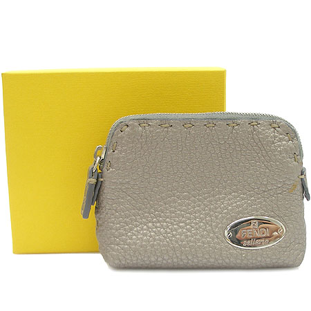 Fendi(���) �������� �׷��� �� �������� �̹���2 - ���̺��� �߰���ǰ