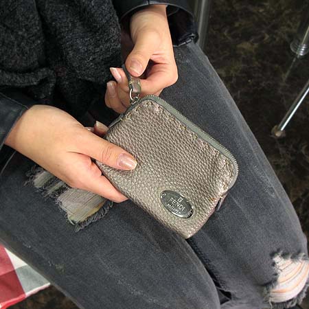 Fendi(���) �������� �׷��� �� �������� �̹���3 - ���̺��� �߰���ǰ
