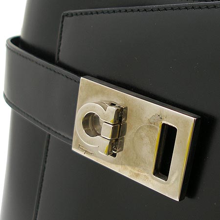 Ferragamo(��󰡸�) 21 0169 ���� ��ġ�� ����� �̹���4 - ���̺��� �߰���ǰ