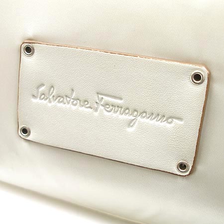 Ferragamo(��󰡸�) 21-7460 ȭ��Ʈ ���� ����� �̹���4 - ���̺��� �߰���ǰ