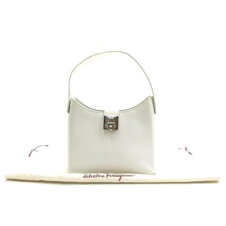 Ferragamo(��󰡸�) 21 0235 �̴� ��Ʈ�� �̹���2 - ���̺��� �߰���ǰ