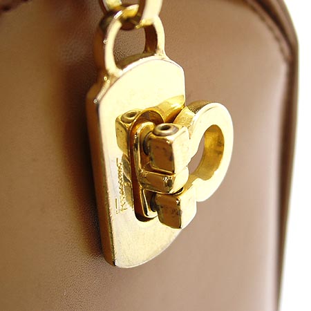 Ferragamo(��󰡸�) ���� ��ġ�� ��� ���� ���� ��Ʈ�� �̹���5 - ���̺��� �߰���ǰ