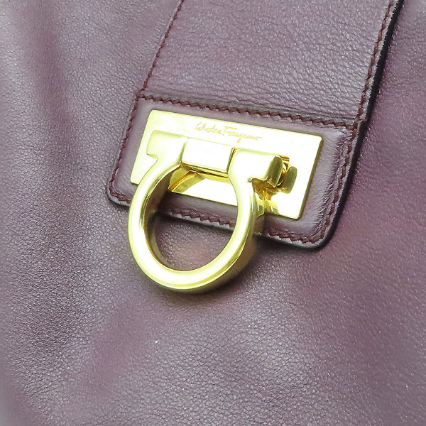 Ferragamo(��󰡸�) 21 D757 ���ǵ� ���� �Ĵϻ� ��ġ�� ����ΰ� ȣ�� ����� [�����] �̹���3 - ���̺��� �߰���ǰ