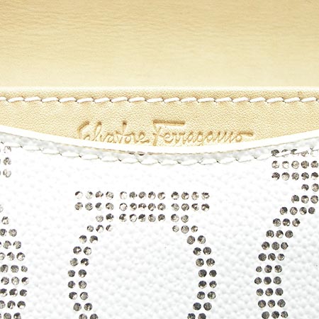 Ferragamo(��󰡸�) 22-7244 �������� �̹���4 - ���̺��� �߰���ǰ