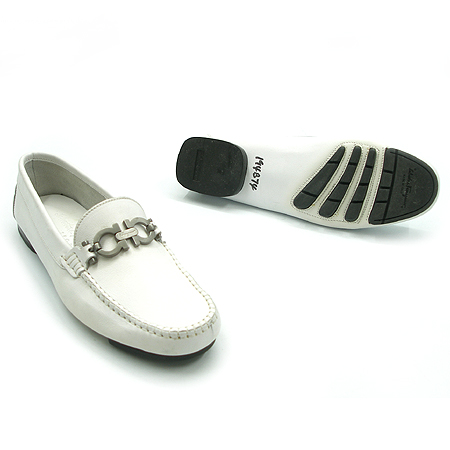 Ferragamo(��󰡸�) ���� �̹���3 - ���̺��� �߰���ǰ