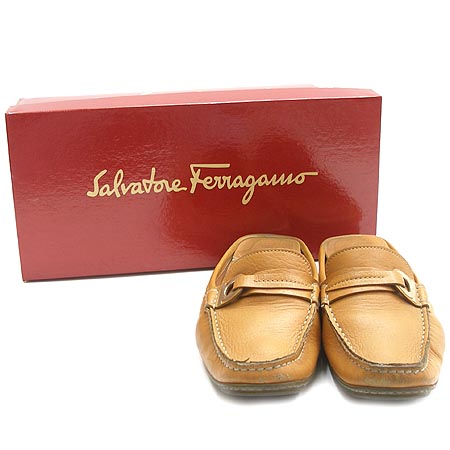 Ferragamo(��󰡸�) ���� �̹���2 - ���̺��� �߰���ǰ