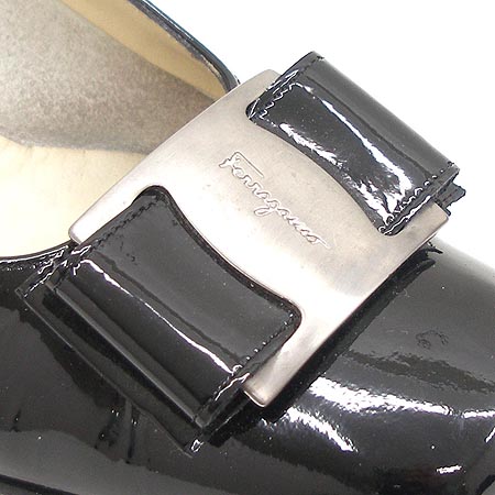 Ferragamo(��󰡸�) ī���� ���� ��ġ�� ������ ���� �̹���4 - ���̺��� �߰���ǰ