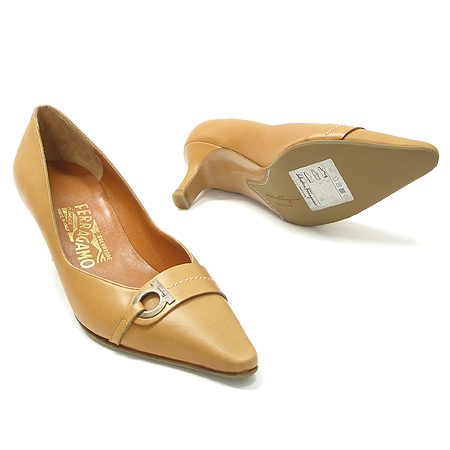 Ferragamo(��󰡸�) ���� �̹���3 - ���̺��� �߰���ǰ