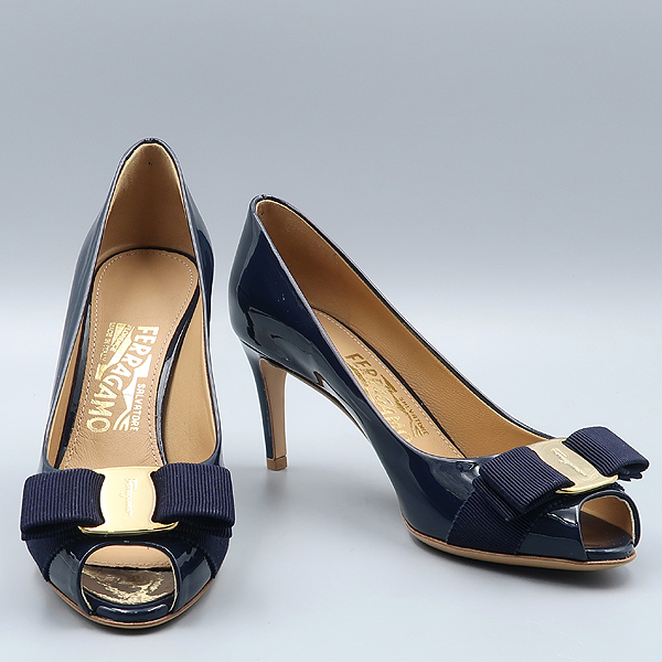 Ferragamo(��󰡸�) POLA ���̺� ���̴�Ʈ ���� �ٶ� ��� ������ ������ ���� - 220mm [����������] �̹���2 - ���̺��� �߰���ǰ