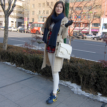 FURLA(�Ƕ�) ����� �̹���5 - ���̺��� �߰���ǰ