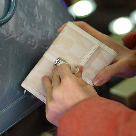 FURLA(�Ƕ�) ������ �̹���6 - ���̺��� �߰���ǰ