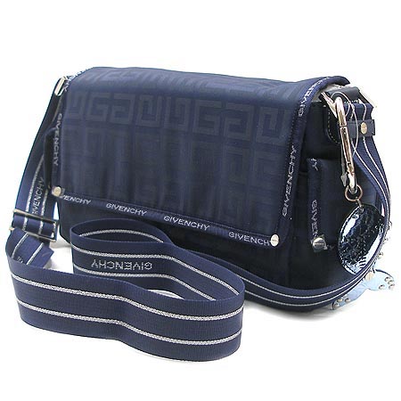 GIVENCHY(�����) ũ�ν��� �̹���3 - ���̺��� �߰���ǰ