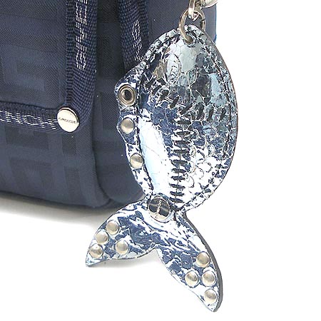 GIVENCHY(�����) ũ�ν��� �̹���4 - ���̺��� �߰���ǰ