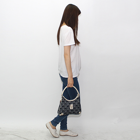 GUCCI(����)- 130738 ����� �̹���7 - ���̺��� �߰���ǰ