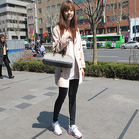 Louis Vuitton(���̺���) M92303 �̴ϸ��׷� �˸� �� ��Ʈ�� �̹���4 - ���̺��� �߰���ǰ