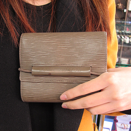 LOUIS VUITTON  ̹6 - ̺ ߰ǰ