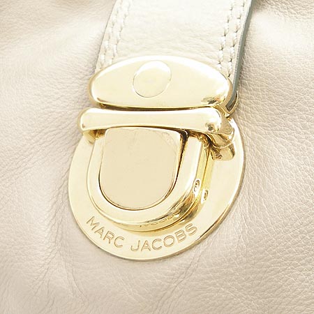 Marc Jacobs(��ũ�����߽�) ȣ�� ����� �̹���3 - ���̺��� �߰���ǰ