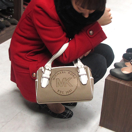 MICHAEL KORS ��Ʈ�� �̹���6 - ���̺��� �߰���ǰ