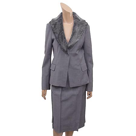 �����  ����