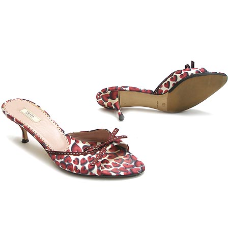 Prada(�����) ���� �̹���3 - ���̺��� �߰���ǰ