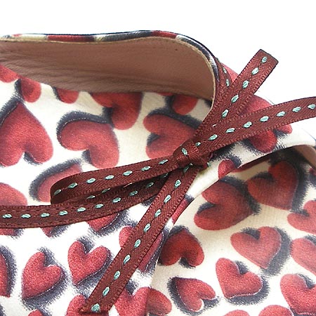 Prada(�����) ���� �̹���5 - ���̺��� �߰���ǰ