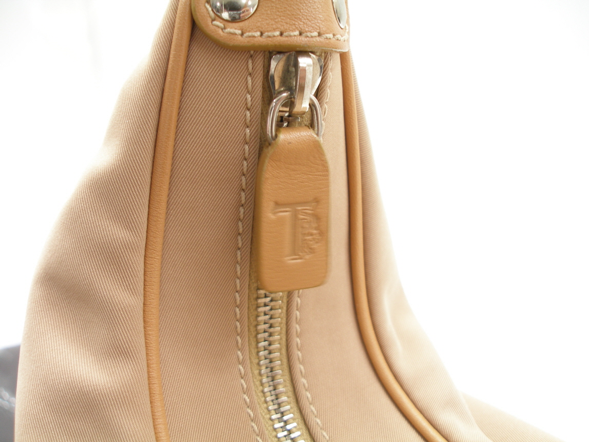 Tod's(����) ����� �̹���3 - ���̺��� �߰���ǰ