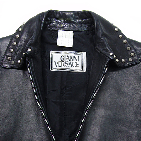 Versace(������ü) �������� �̹���2 - ���̺��� �߰���ǰ
